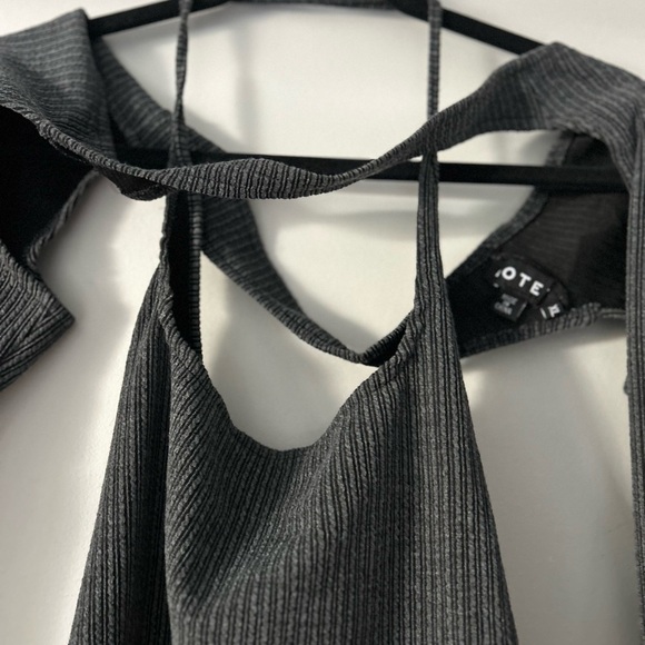 Stylish Black Ribbed Women Top - Picture 3 of 5